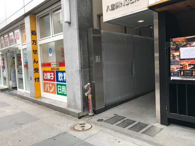 八重洲N３ビルのエントランス