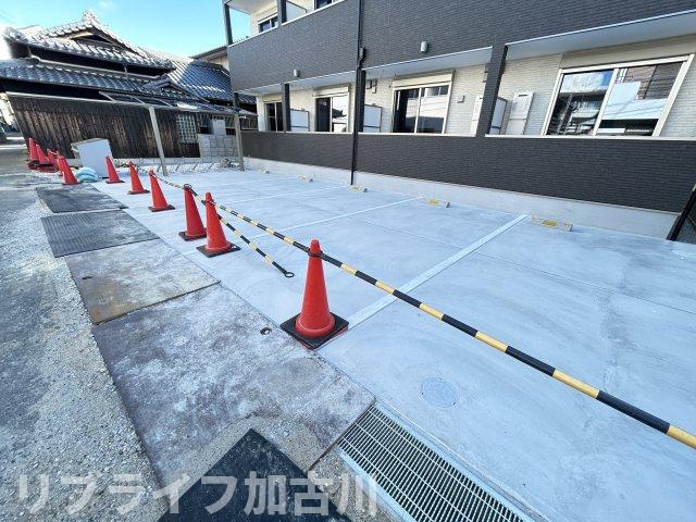 ジーメゾンエトワール東加古川の駐車場
