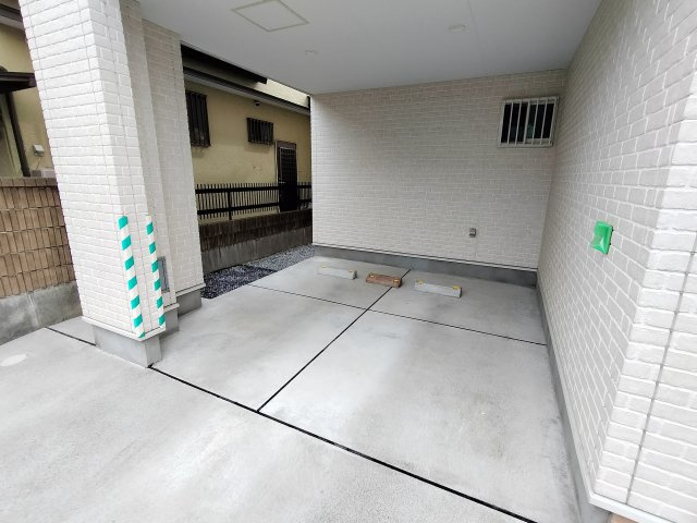 さいたま市岩槻区西町５丁目の一戸建ての駐車場