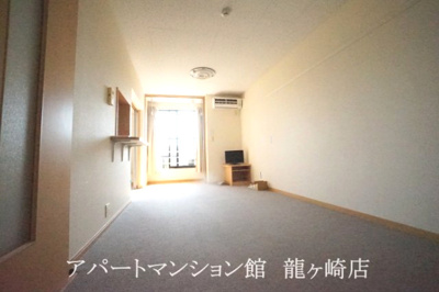 【居間・リビング】 | レオパレスパークサイドヒル