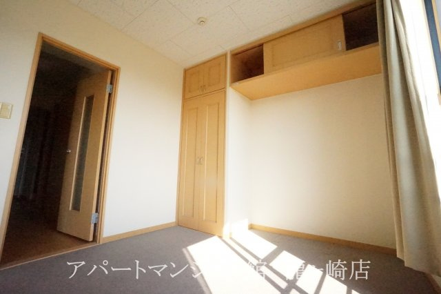 レオパレスパークサイドヒルの洋室