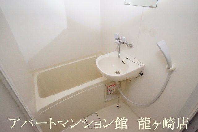 レオパレスサクセスⅠの浴室