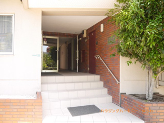 【エントランス】