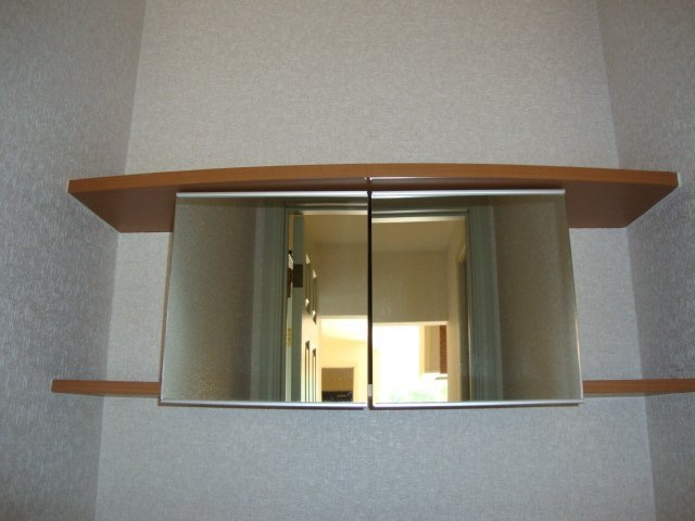 サニーヒル上町屋の収納|ＷＣ収納(イメージ)