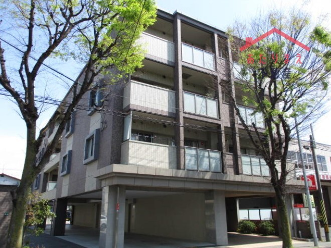 ミサ・リザイアの外観