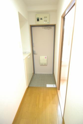 ジュネス花園の玄関