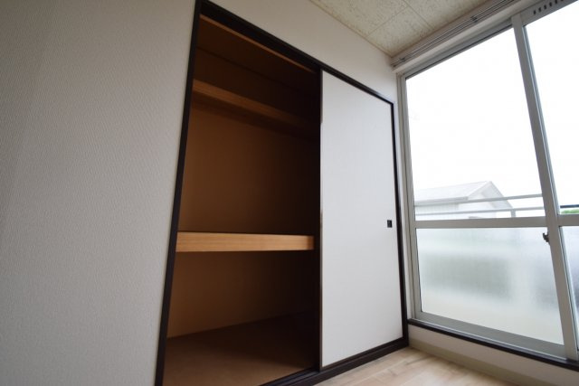 エムブレムベータの収納|各部屋に大きめの収納完備です！