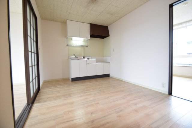 エムブレムベータの居間・リビング|６帖のダイニングです。