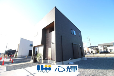 【外観】 | アーキデイズ防府市江泊（１号地） |  贅沢といえるほどの豊かな居住性と、クオリティの高さが見事に調和した住空間。新築戸建でなければ経験できないひとときをご体感頂ける筈です。
