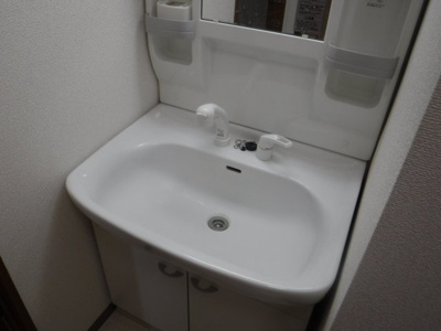 【独立洗面台】 | サンレジデンス | 他のお部屋の参考写真となります。