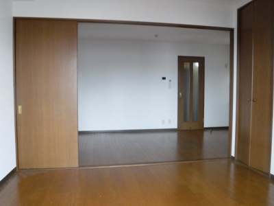 【居間・リビング】 | サンレジデンス | 他のお部屋の参考写真となります。