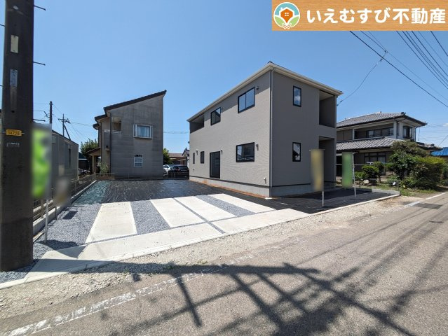 URBAN STYLE　太田市高林寿町2期の駐車場