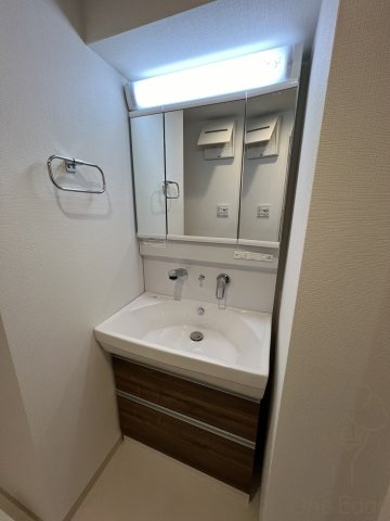 facile voieurの独立洗面台