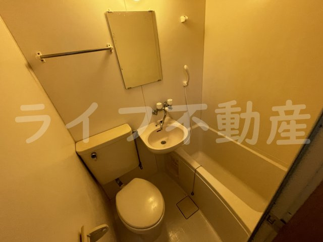 シャルルフジ吉田の浴室|ゆったり過ごせるお風呂です