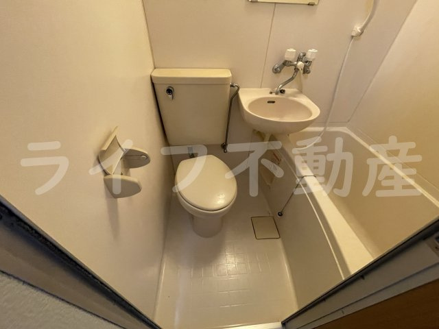 シャルルフジ吉田のトイレ|コンパクトで使いやすいトイレです