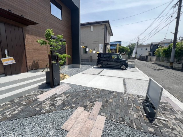 ONE HOUSE－ワンハウスー小倉南区山手1丁目　【小倉南区　新築戸建て】の駐車場|駐車スペースは3台可能♪【小倉南区　新築戸建て】