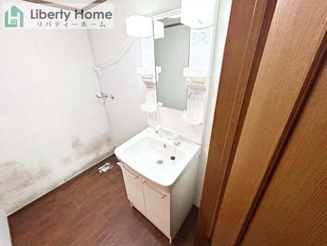 土浦市桜町　中古戸建の独立洗面台