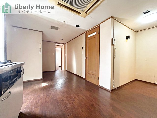 土浦市桜町　中古戸建の居間・リビング