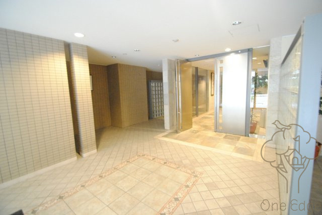 CHEZ CLARAのエントランス