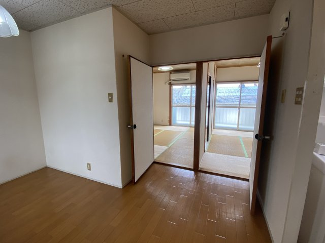 コーポ三本木の内装