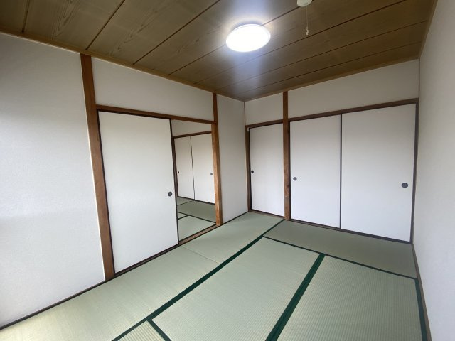 コーポ三本木の寝室