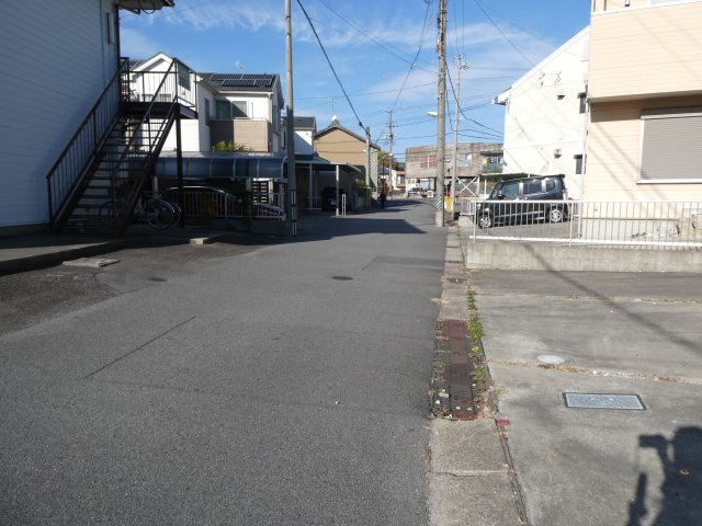 コーポ三本木の周辺|接面道路