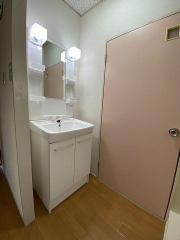 コーポ三本木の独立洗面台