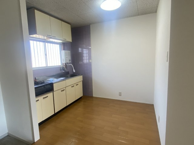 コーポ三本木の居間・リビング|DK6帖