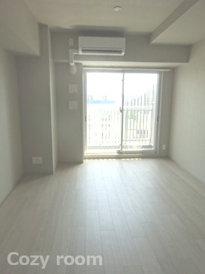 【洋室】 | TOPAZ江坂 | 東向きのお部屋なので明るい陽射しが差し込みます♪　　
　※図面と現況が異なる場合は、現況を優先します。