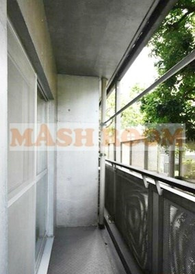 中野区本町２丁目の賃貸マンションのバルコニー