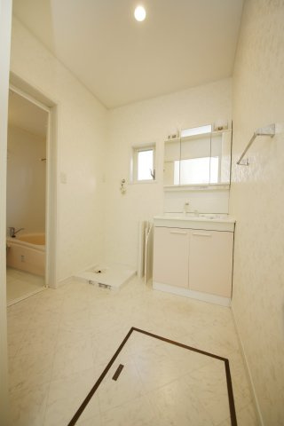 エクセレンス　マイウェイの洗面所