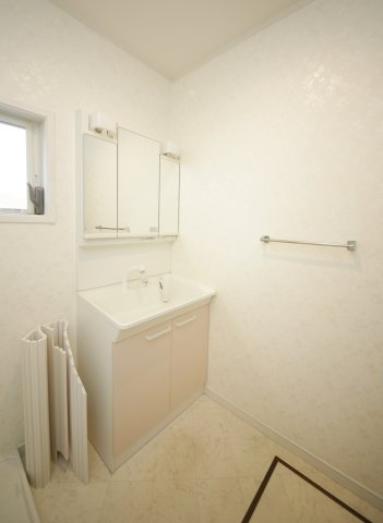 エクセレンス　マイウェイの洗面所