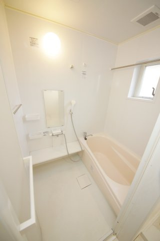 エクセレンス　マイウェイの浴室