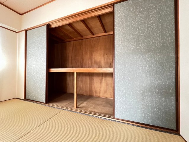 ロイヤルハイツ千里の収納