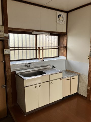 植松戸建新沢田町のキッチン