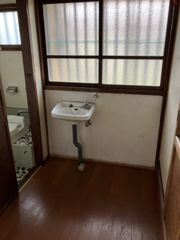 植松戸建新沢田町の洗面所