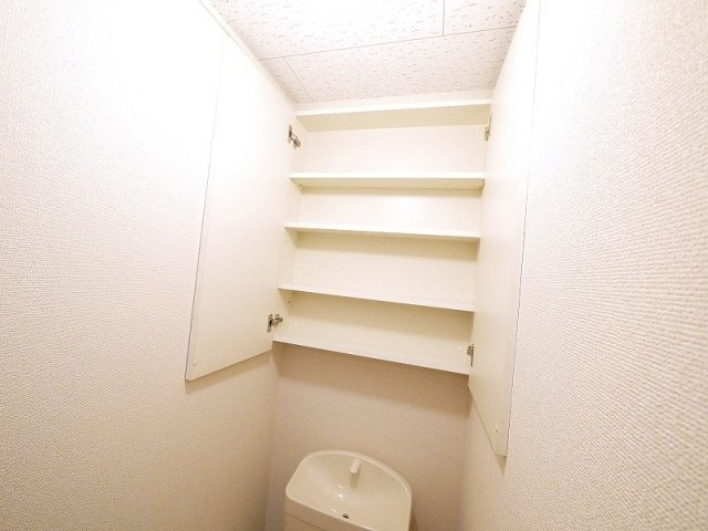 レオパレス南生駒の収納|小物を収納するのに便利です
