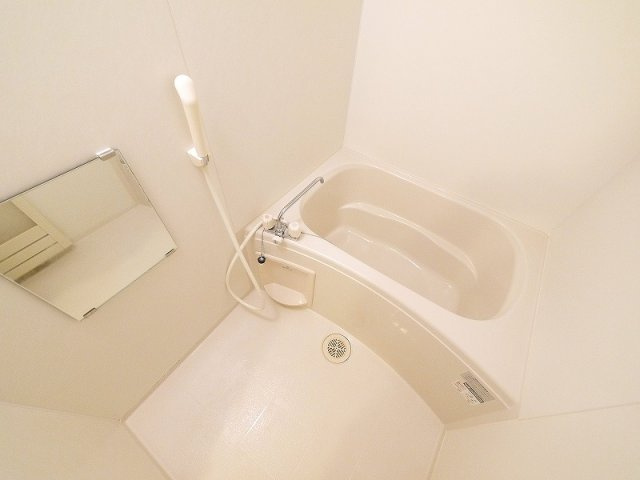 レオパレス南生駒の浴室|きれいなお風呂です