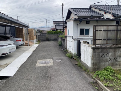 【前面道路含む現地写真】 | 東雲町２丁目　売物件 | 北東側接道