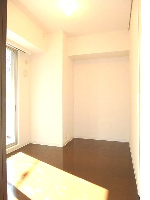 ParkAxis元浅草stageの内装|パークアクシス元浅草ステージの４.2帖洋室です、南向きです