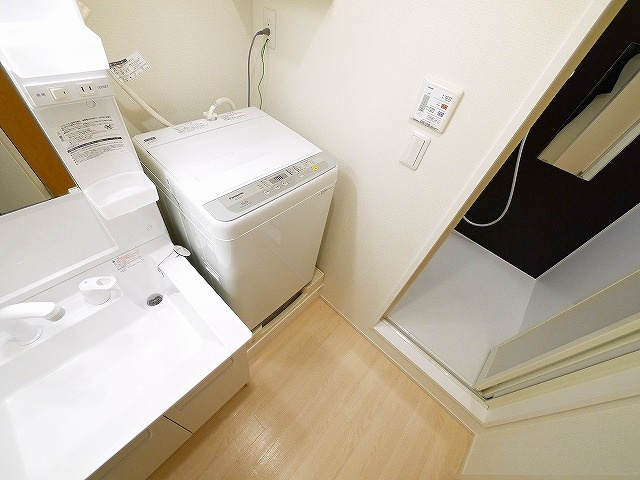 クレイノコミンチャーレドゥーエの設備|使いやすい独立洗面台です