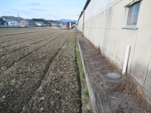 平福　貸倉庫の外観