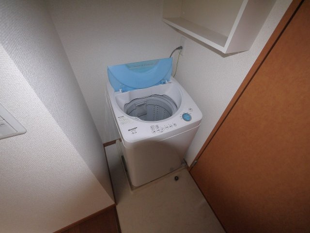 レオパレスナップ　シャンブルの設備|室内洗濯機置場です