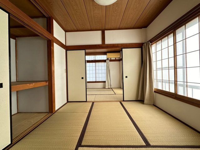 神明ハイムの和室