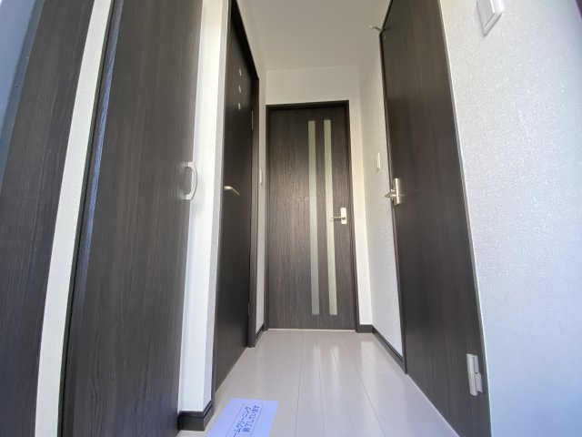 明るい玄関です