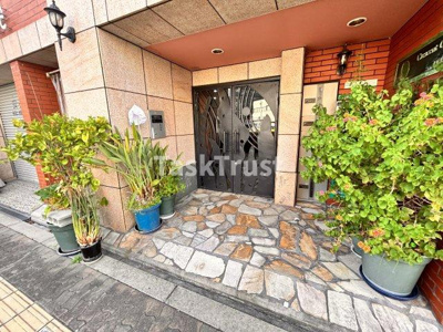 【エントランス】 | クレセント コート