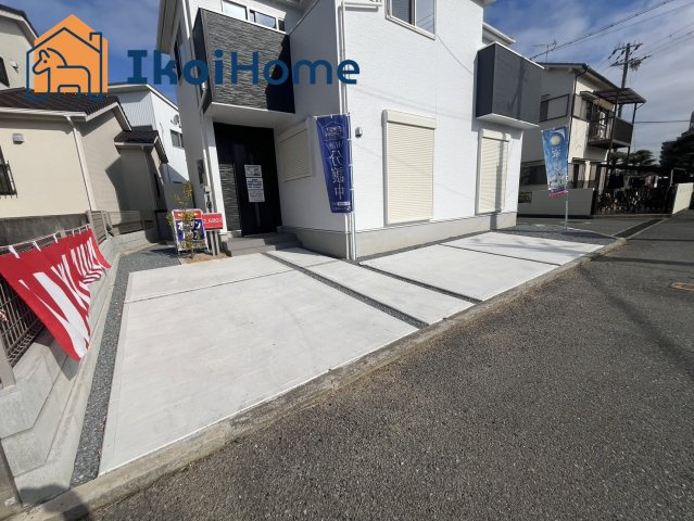 神戸市西区大津和2丁目　新築戸建の駐車場|同社施工事例です。土地の大きさにより駐車台数は2～4台程度になります