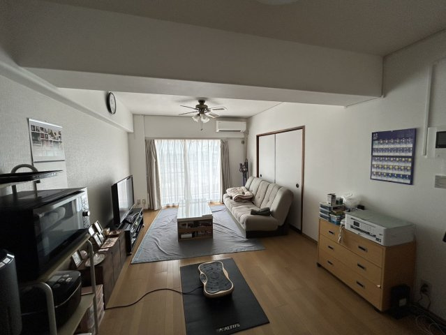 ユニハイム本厚木の居間・リビング