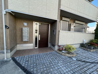 【エントランス】 | Station　side　court