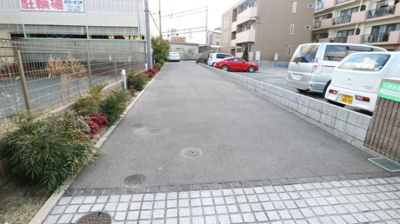 【駐車場】 | Station　side　court